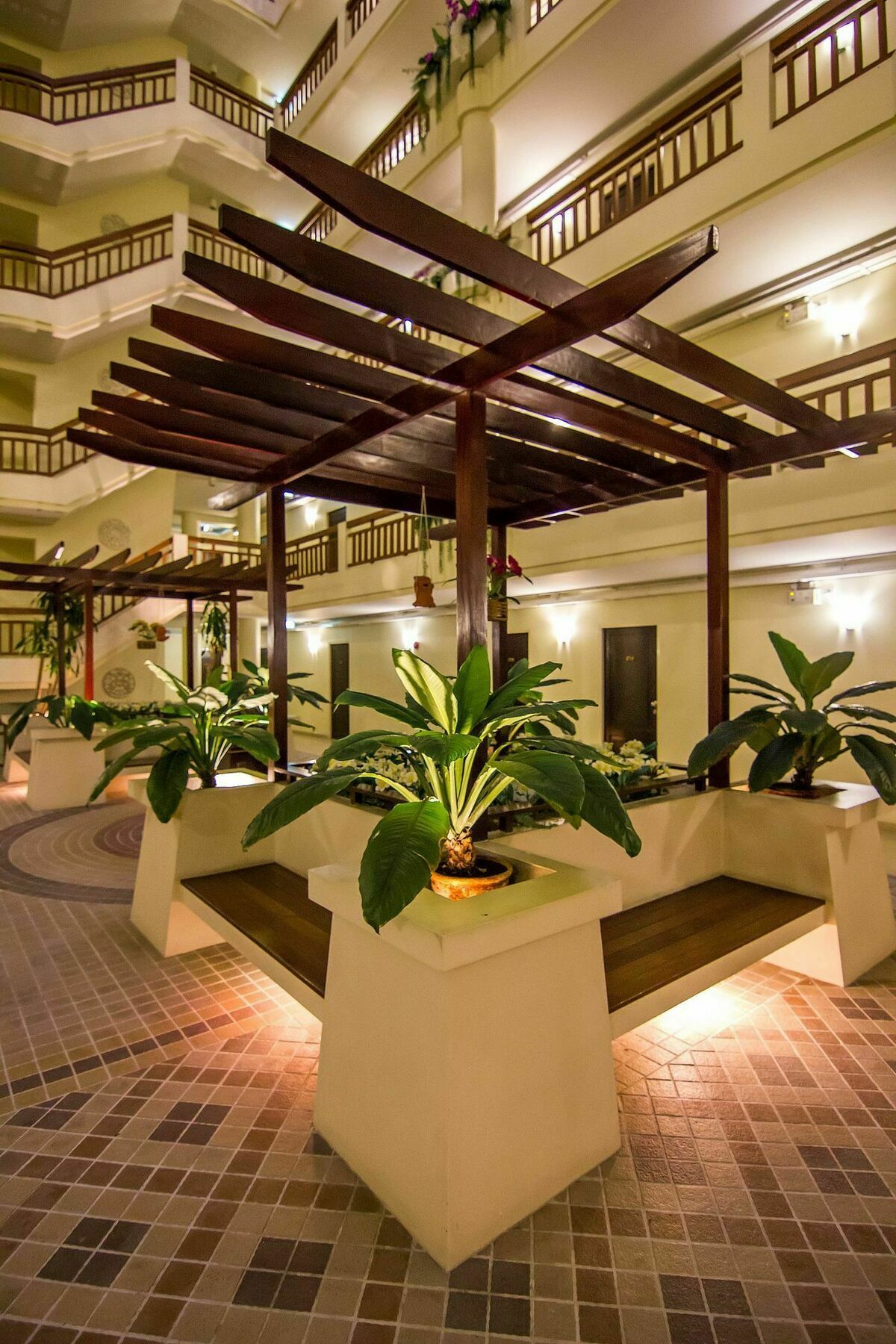 Zen Rooms Sukhumvit 81 Бангкок Екстер'єр фото